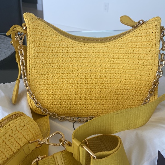 One week sale‼️ Prada Re-Edition 2005 yellow raffia bag - Picture 5 of 12